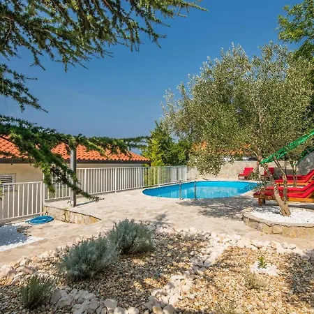 Holiday home 4 Bedroom Stunning In