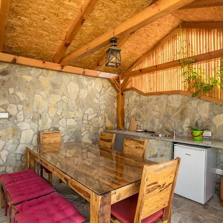 4 Bedroom Stunning In Omisalj