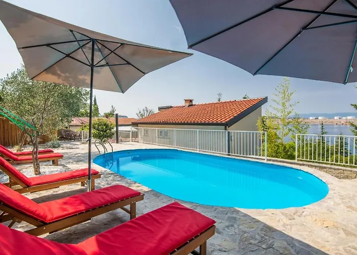 Nyaraló 4 Bedroom Stunning In