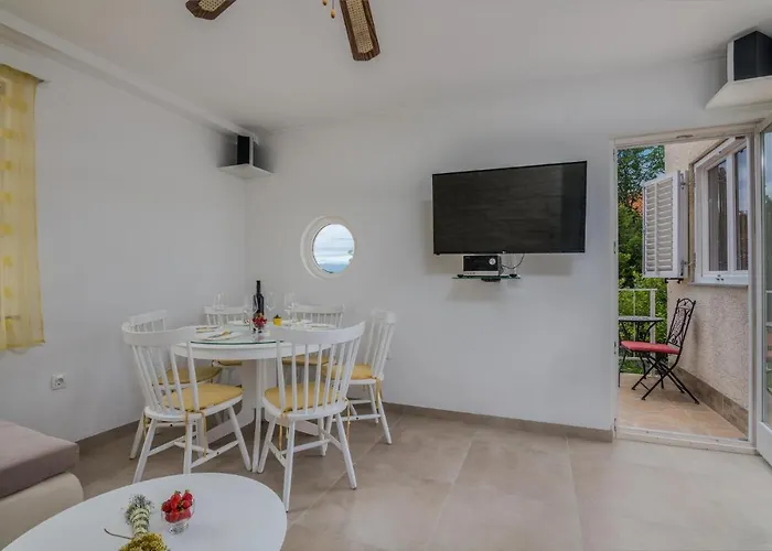 4 Bedroom Stunning In Casa vacanze *