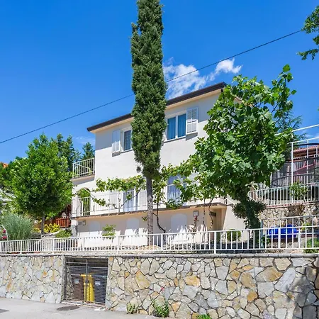 Σπίτι διακοπών 4 Bedroom Stunning In *