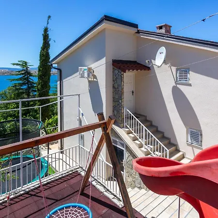 4 Bedroom Stunning In * Omišalj