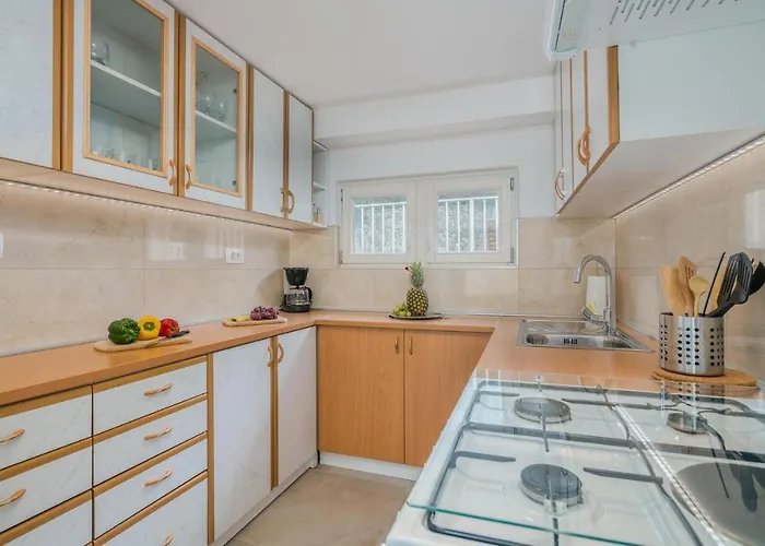 4 Bedroom Stunning In Σπίτι διακοπών *