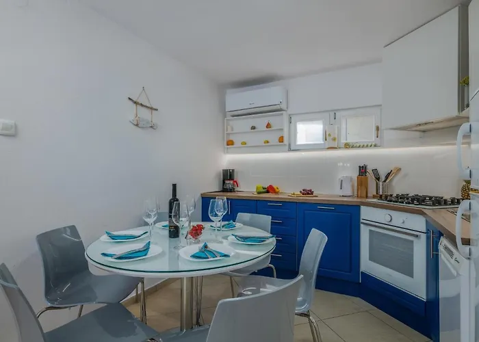 4 Bedroom Stunning In Σπίτι διακοπών *