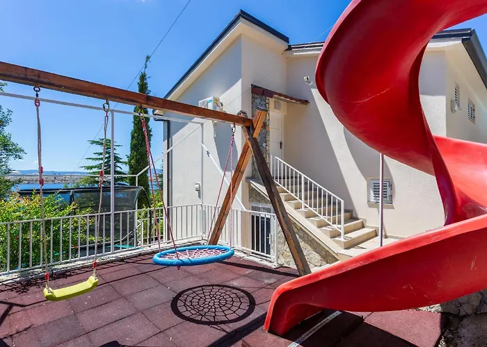 Σπίτι διακοπών 4 Bedroom Stunning In Omišalj