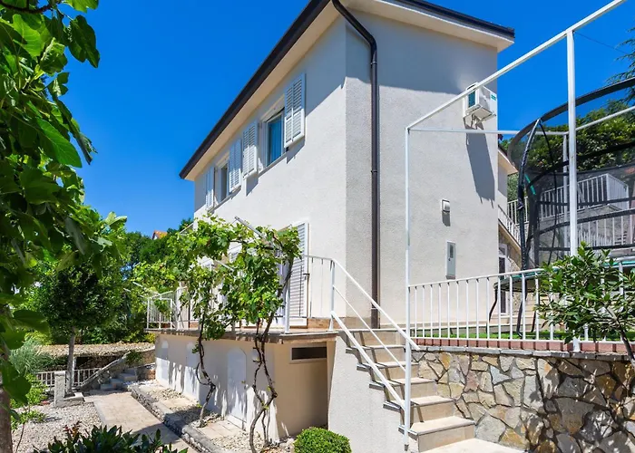 4 Bedroom Stunning In Ferienhaus *