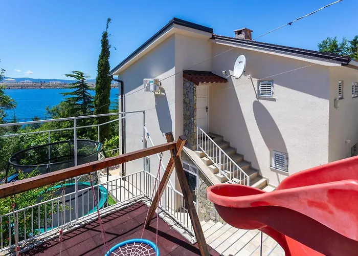 4 Bedroom Stunning In * Omišalj